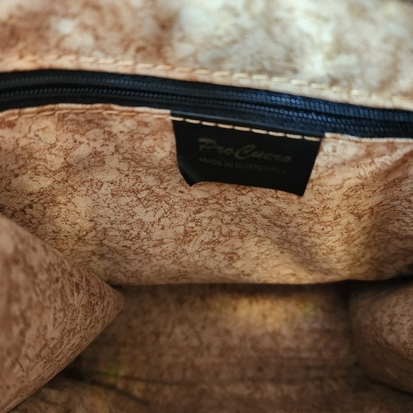 Antigua Multi Color Striped Leather Women's  Shoulder Bag  NWT - Picture 3 of 7